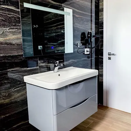 Rent Turdiu G Apartman Tirana
